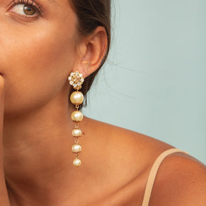 Tres Chic Earrings Nude